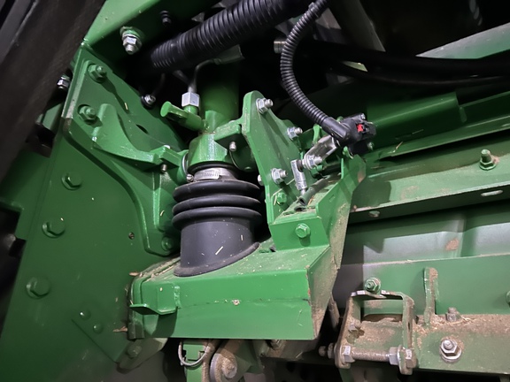 Used 2022 John Deere S780 Combines at Horizon Ag & Turf in Lloydminster, AB - Photo33