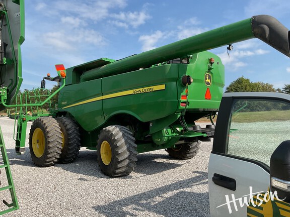 Photo of 2013 John Deere S670