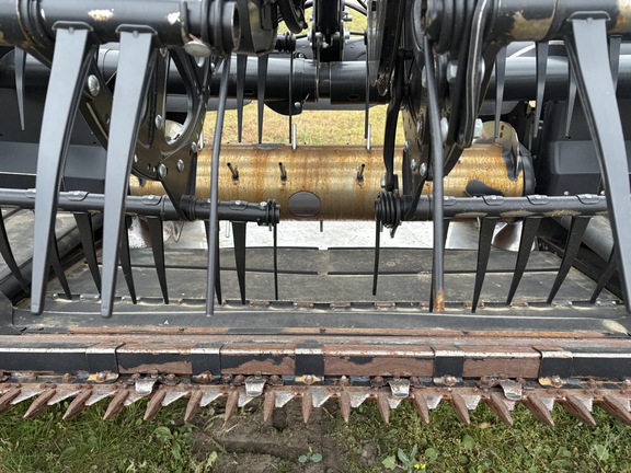 Used 2019 MacDon FD135 Combine Platforms at Horizon Ag & Turf in Vermilion, AB - Photo7