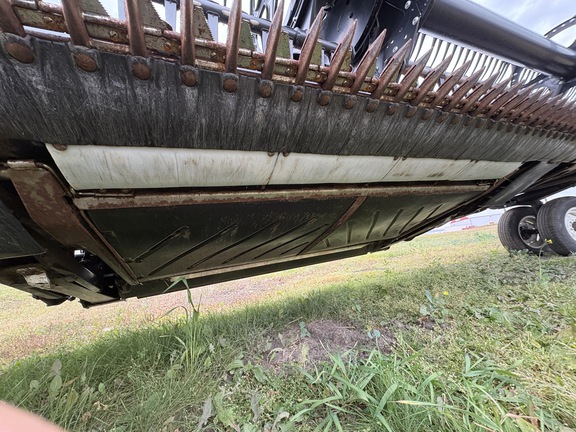 Used 2019 MacDon FD135 Combine Platforms at Horizon Ag & Turf in Vermilion, AB - Photo5