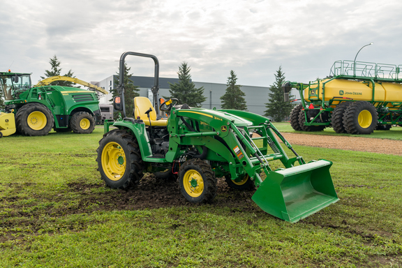 John Deere 3039R