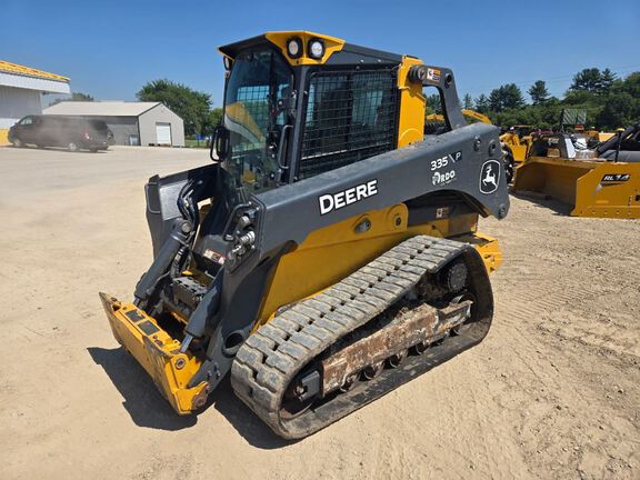 Photo of 2022 John Deere 335P
