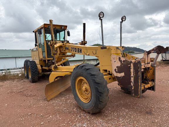 1996 John Deere 770BH