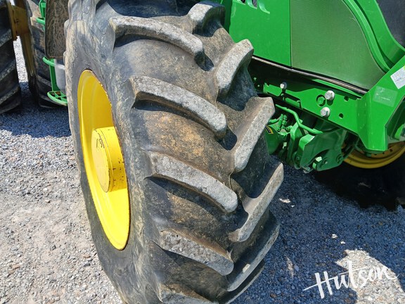 Photo of 2021 John Deere 6155M