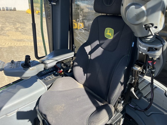 2023 John Deere 1270G