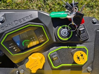 2026 John-Deere Z370RS