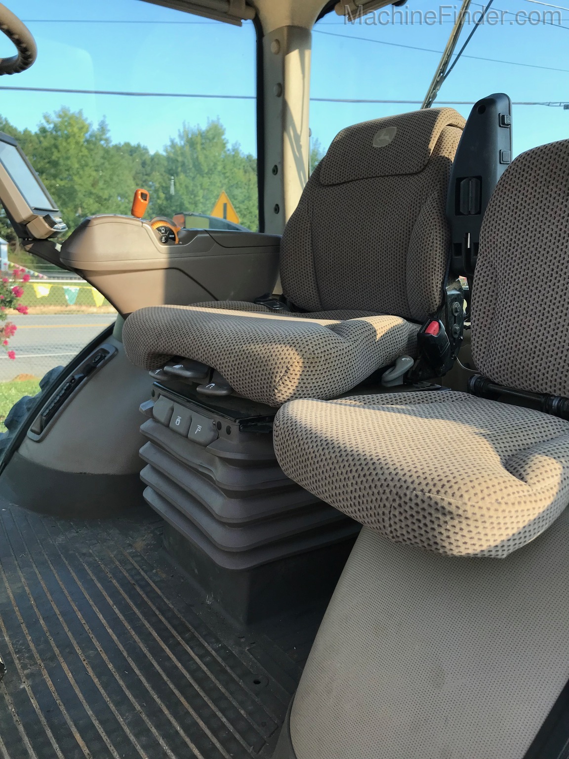 2015 John Deere 8345R Image 7