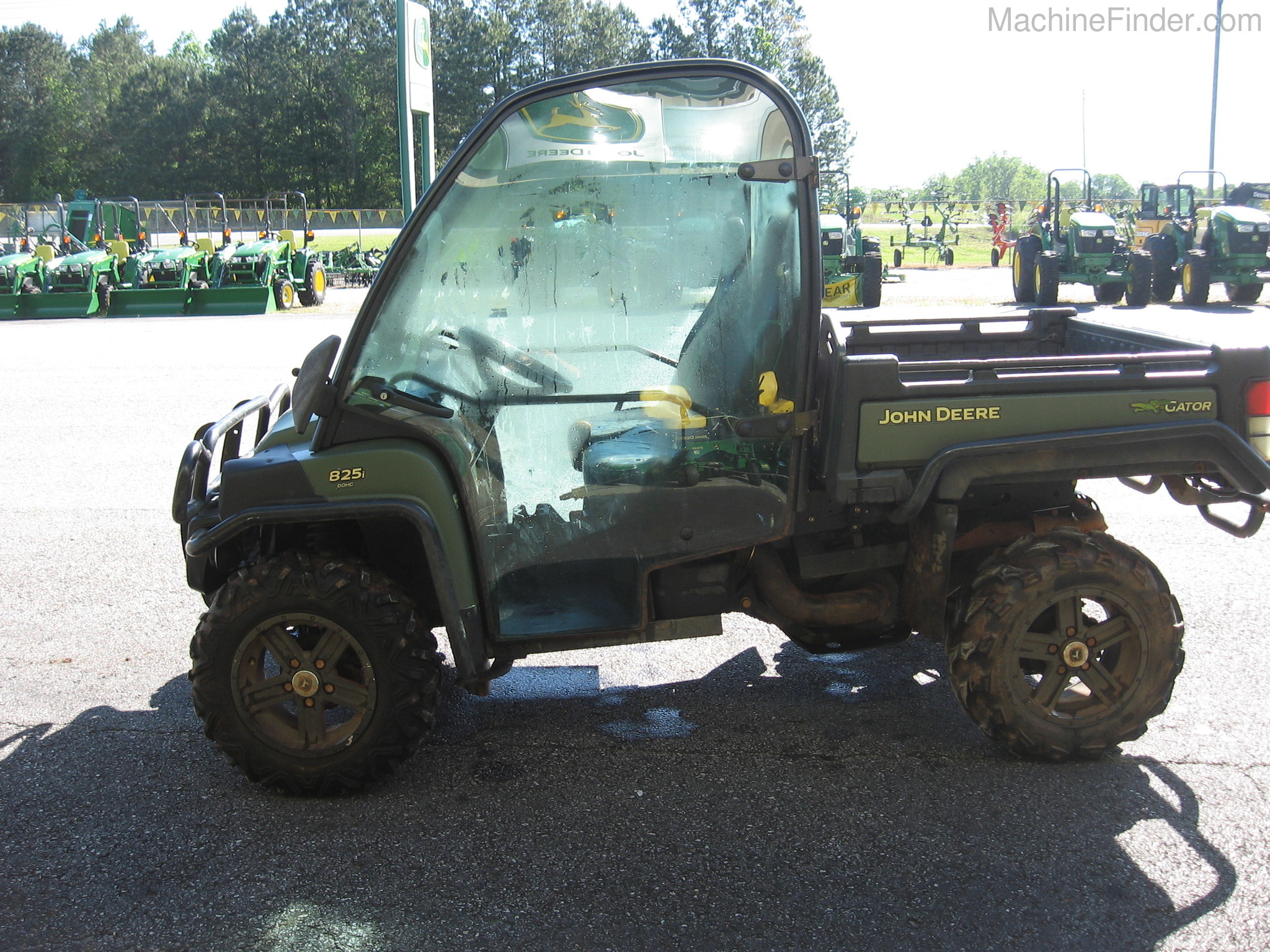 2011 John Deere XUV 825I OLIVE Image 4