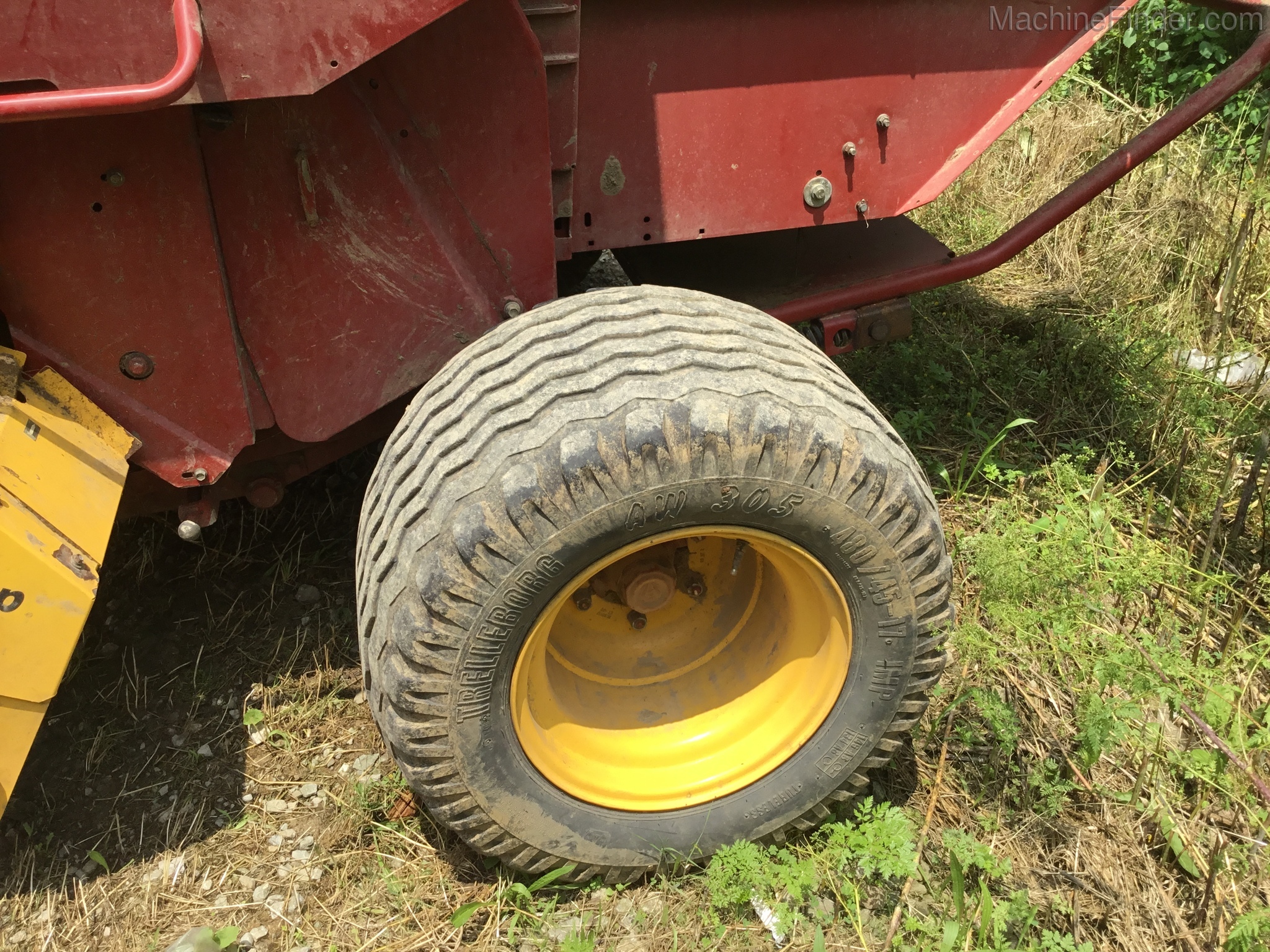 2011 New Holland BR7070 Image 11