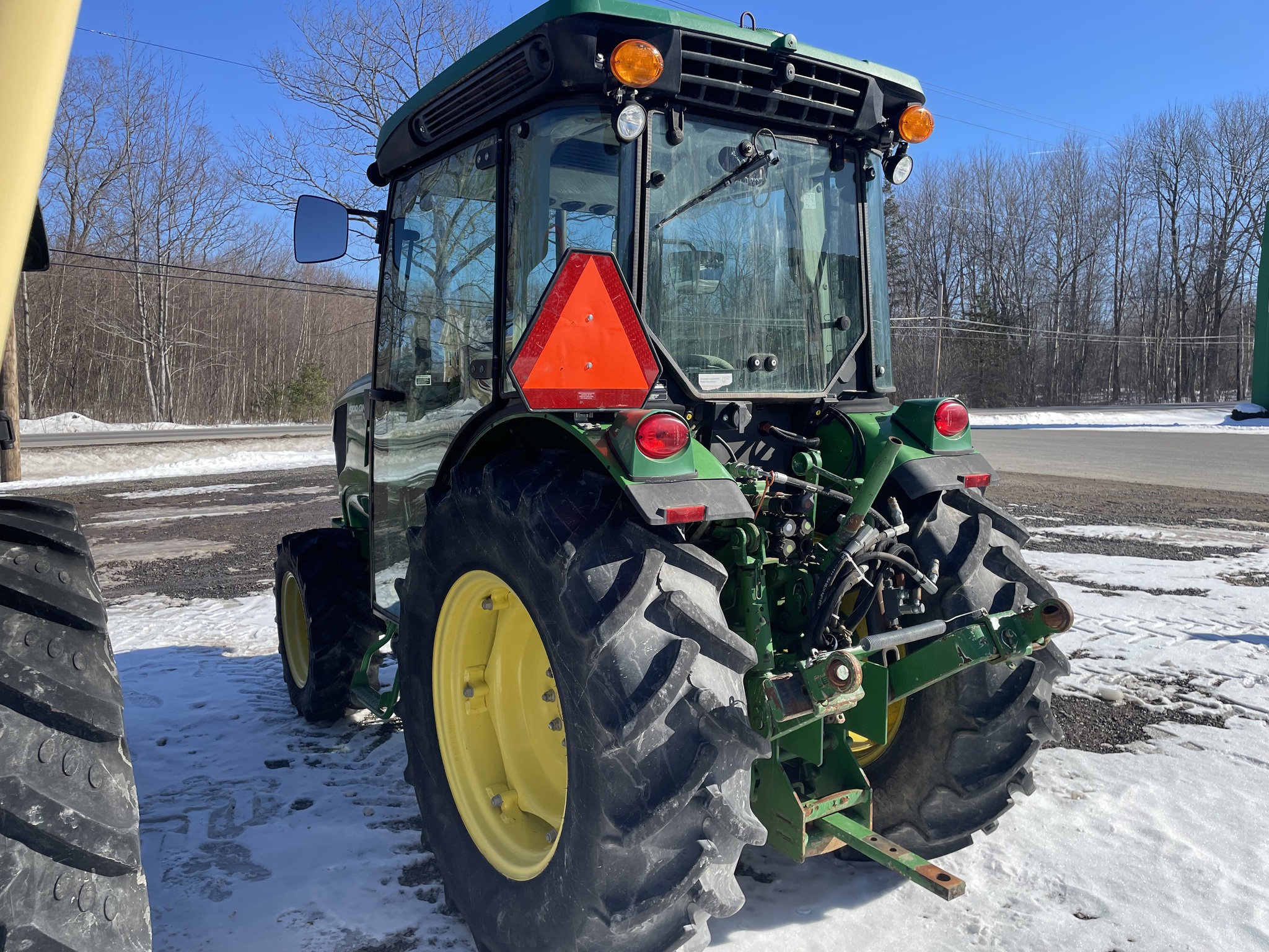 2017 John Deere 5100GN Image 3