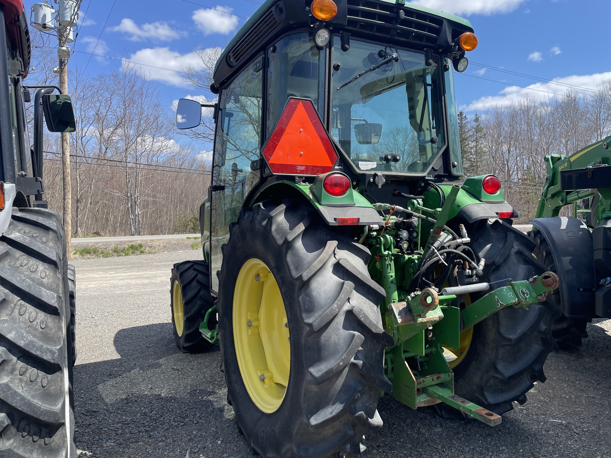 2017 John Deere 5100GN Image 4