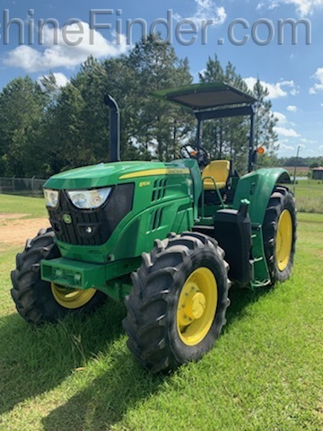 2017 John Deere 6110M Image 2