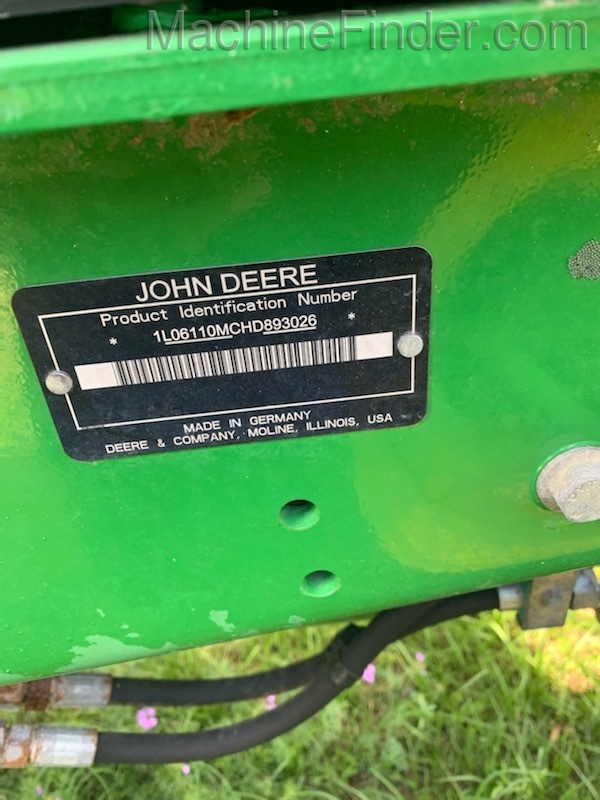 2017 John Deere 6110M Image 6