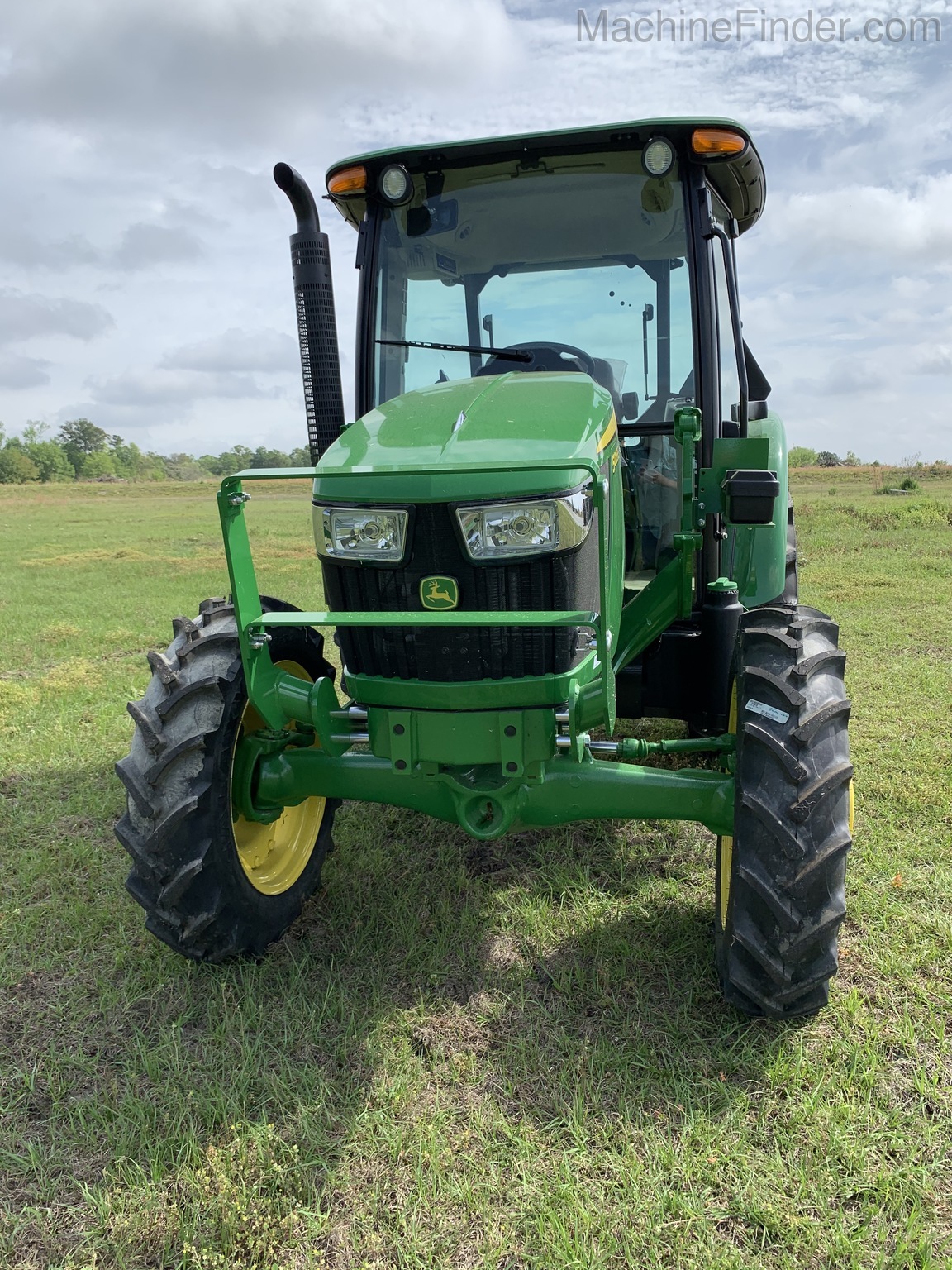 2020 John Deere 5065E Image 2