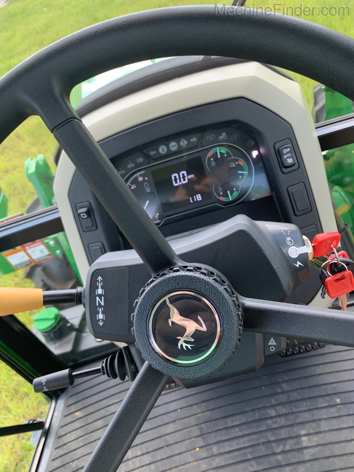 2020 John Deere 5100E Image 11