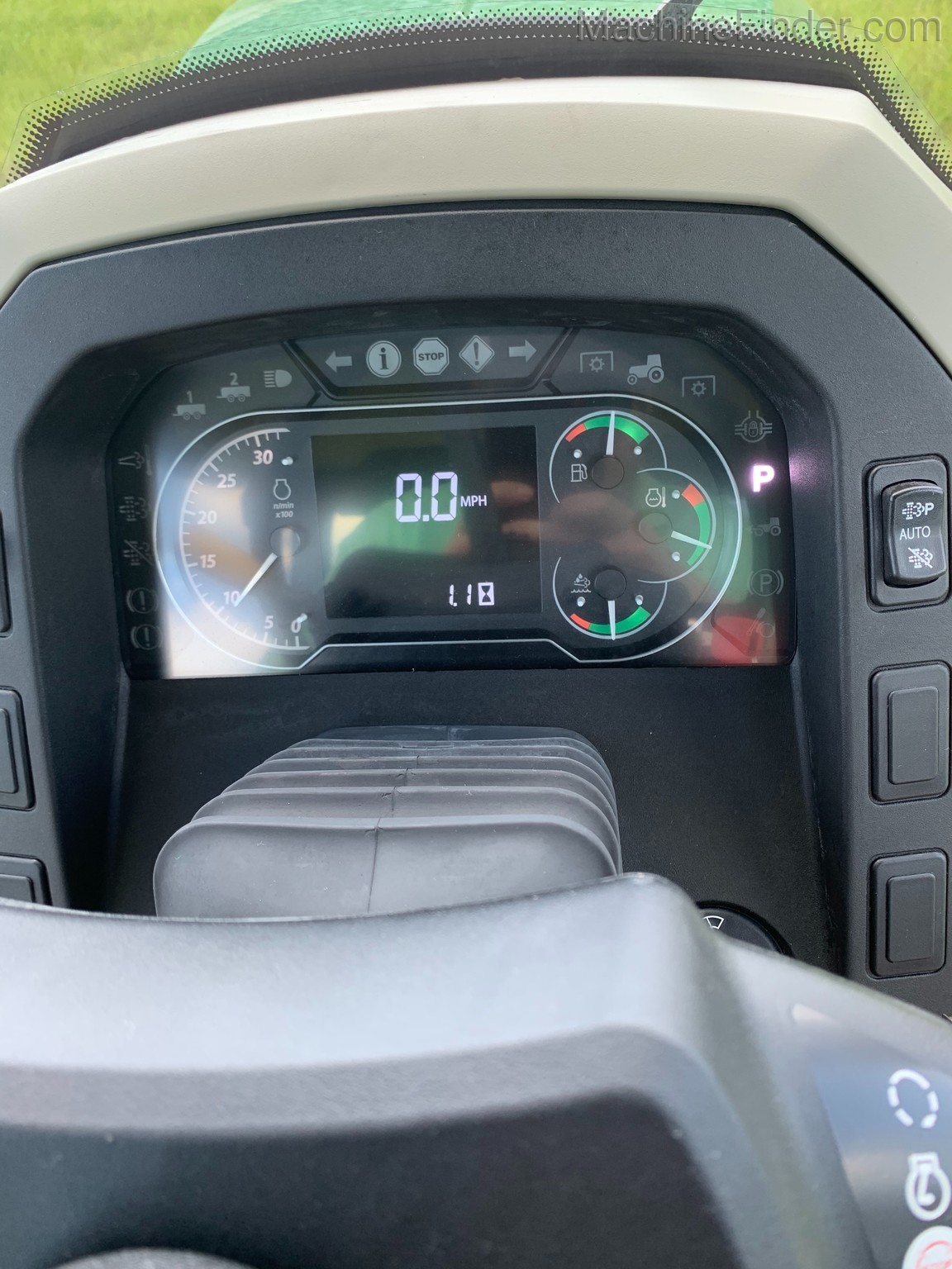 2020 John Deere 5100E Image 12