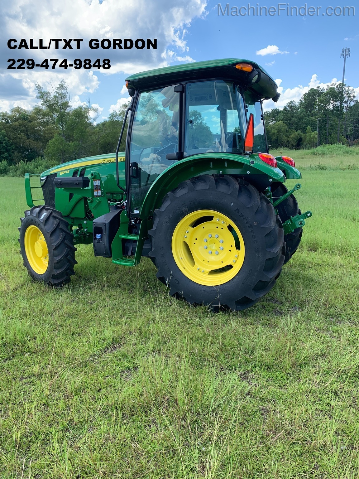2020 John Deere 5100E Image 9