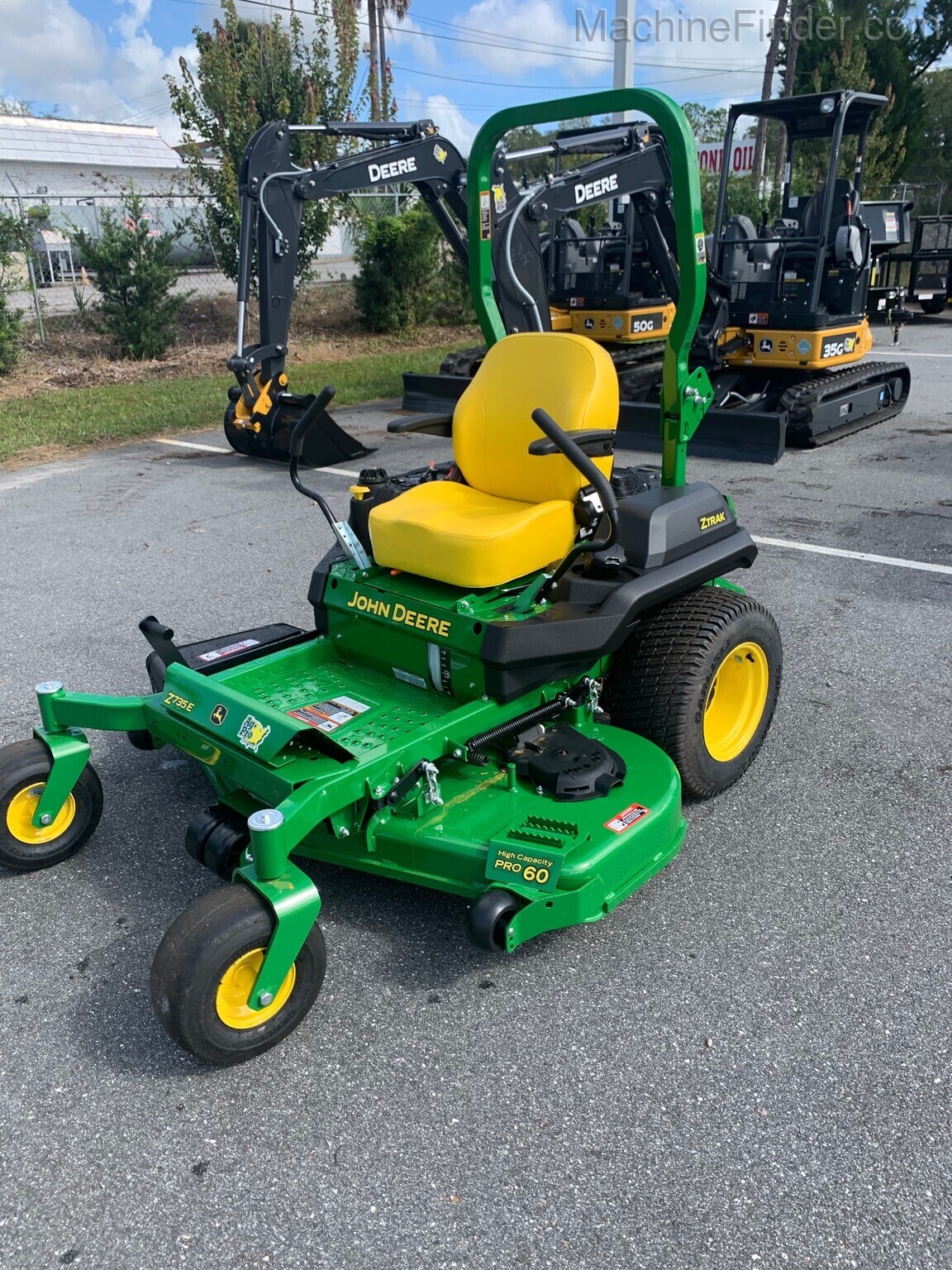 2020 John Deere Z735E Image 1