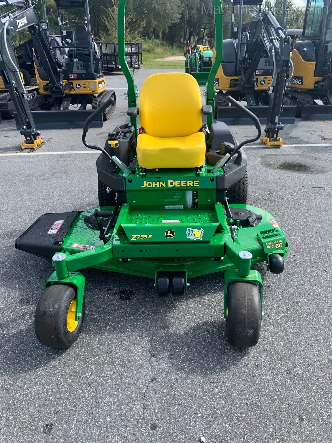 2020 John Deere Z735E Image 2