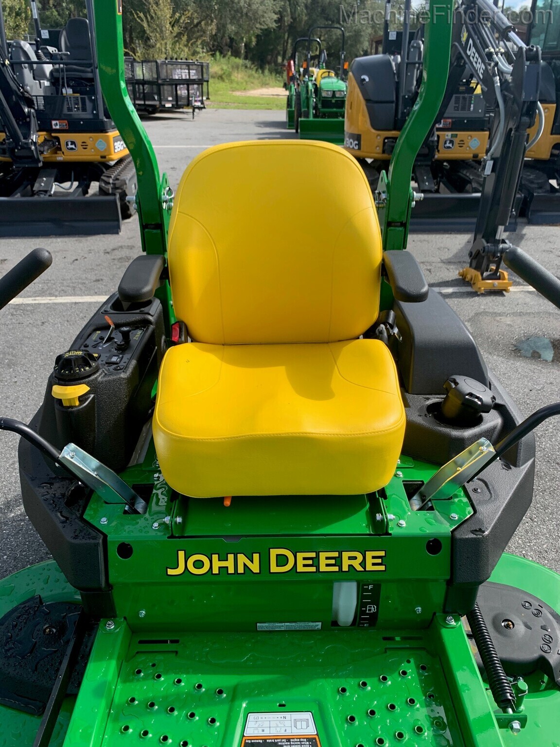2020 John Deere Z735E Image 8