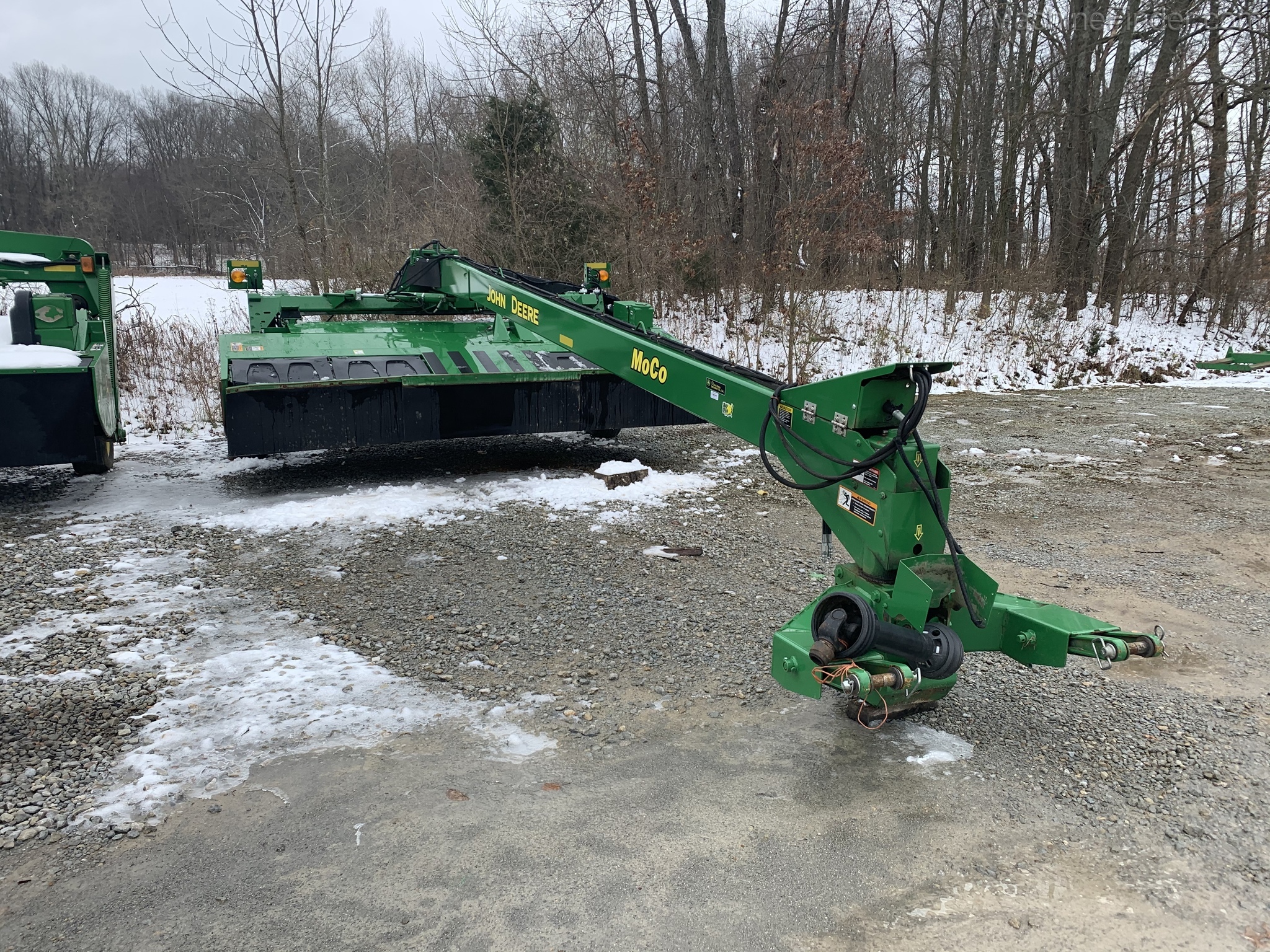 2016 John Deere 946 Image 2