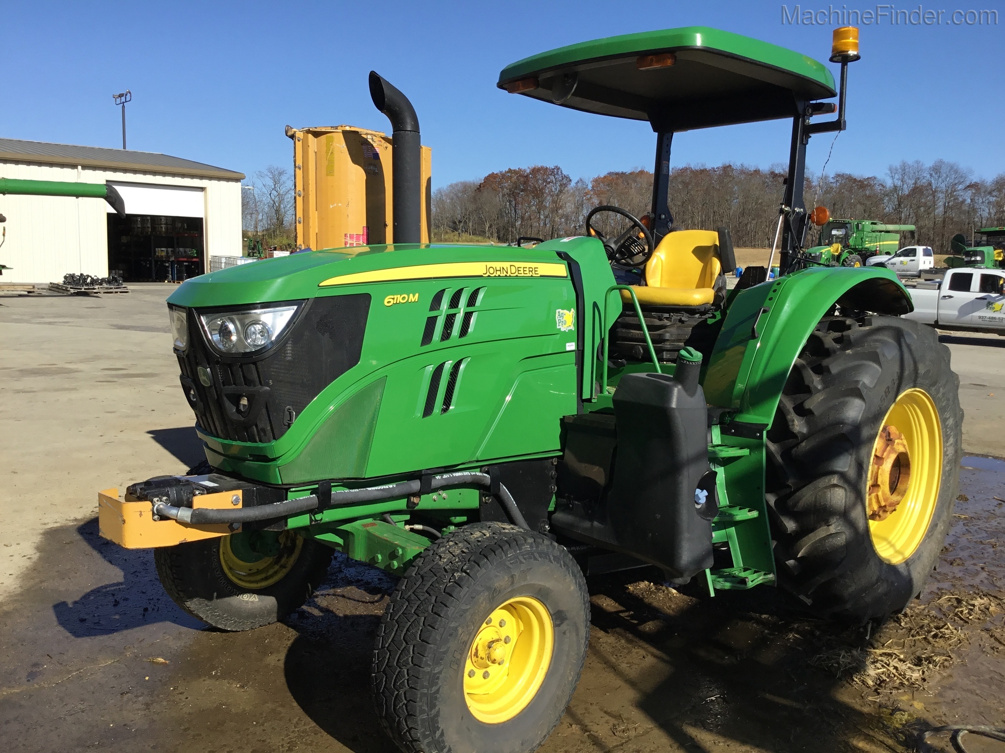 2016 John Deere 6110M Image 1