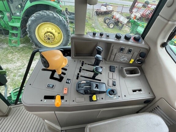 2015 John Deere 6170M Image 13