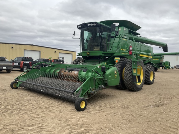 Photo of a 2009 John Deere 9870 STS