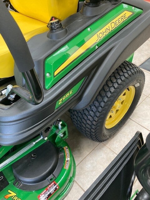 2023 John Deere Z915E Image 2