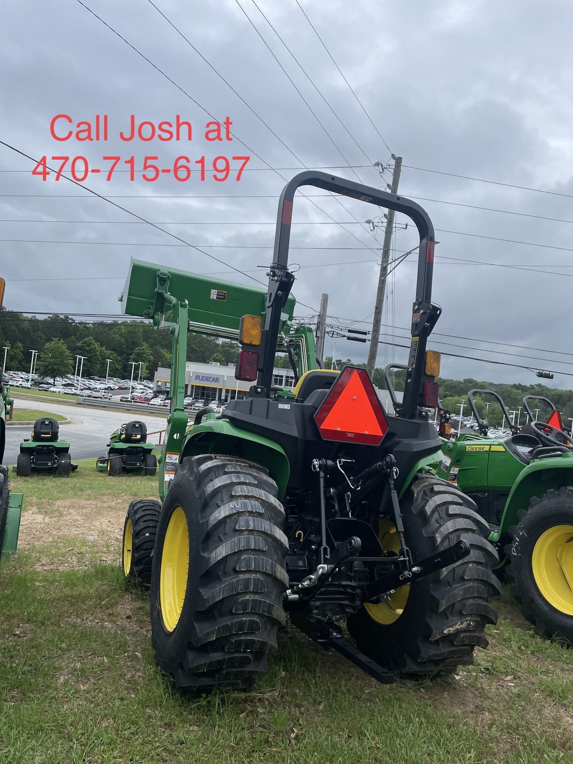 2022 John Deere 3032E Image 4