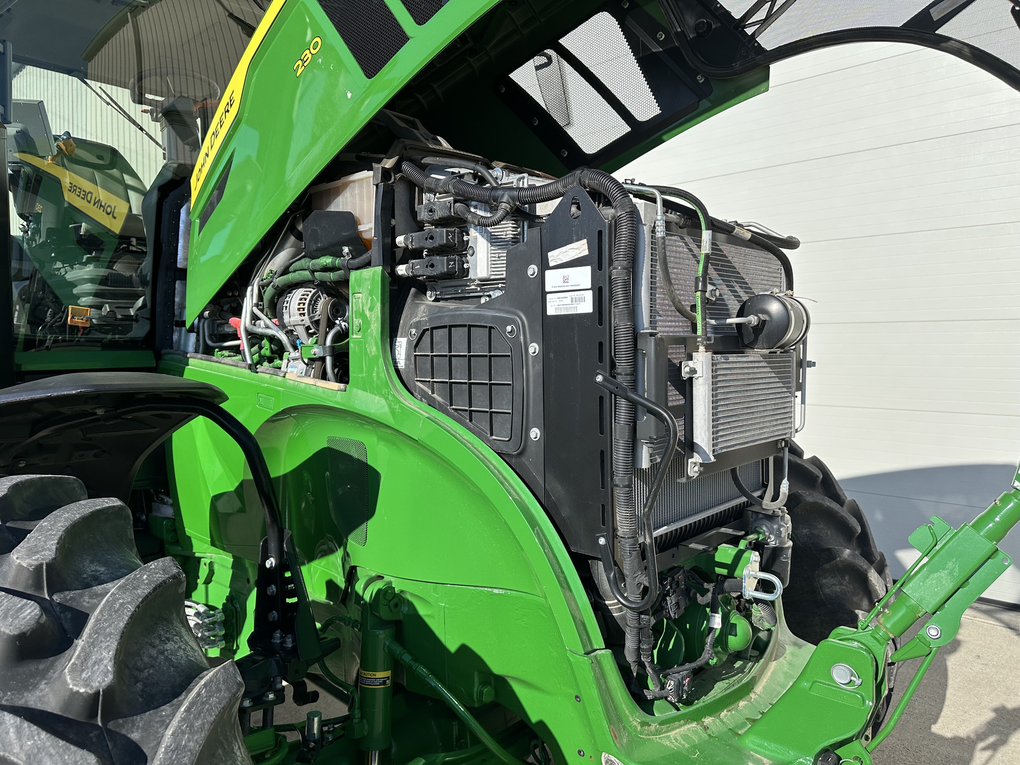 2023 John Deere 7R 230 Image 18