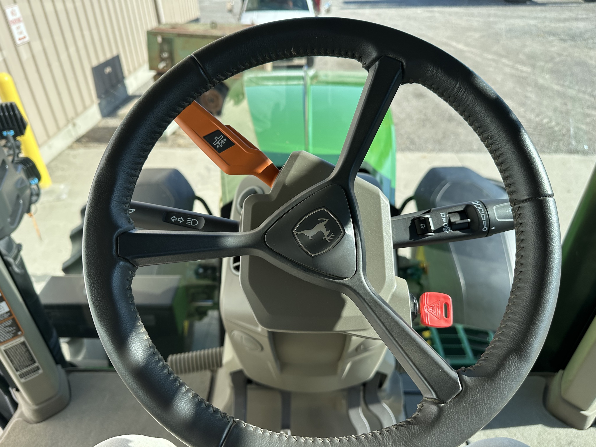 2023 John Deere 7R 230 Image 25