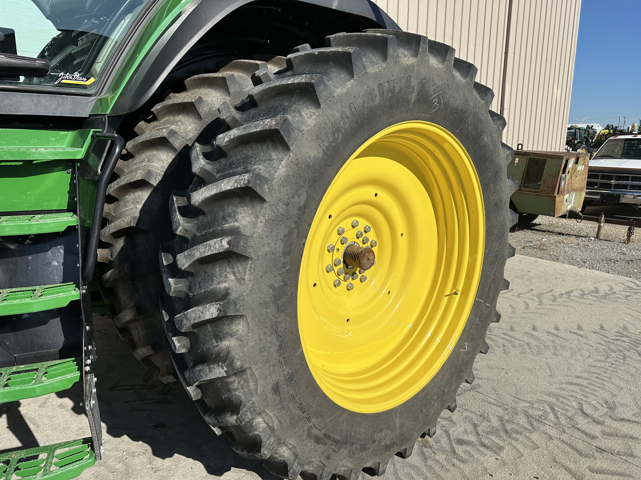 2023 John Deere 7R 230 Image 10