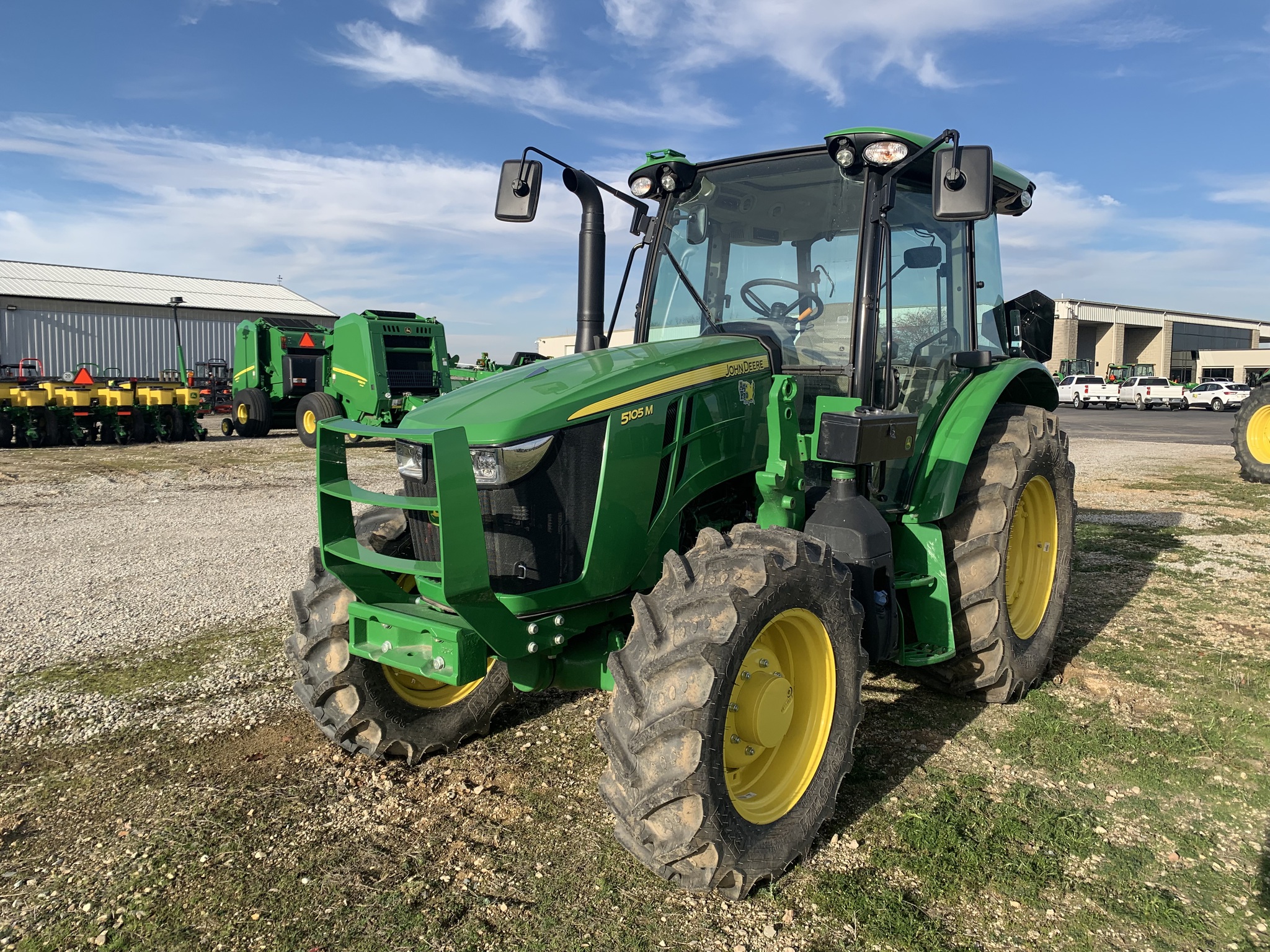 2023 John Deere 5105M Image 1