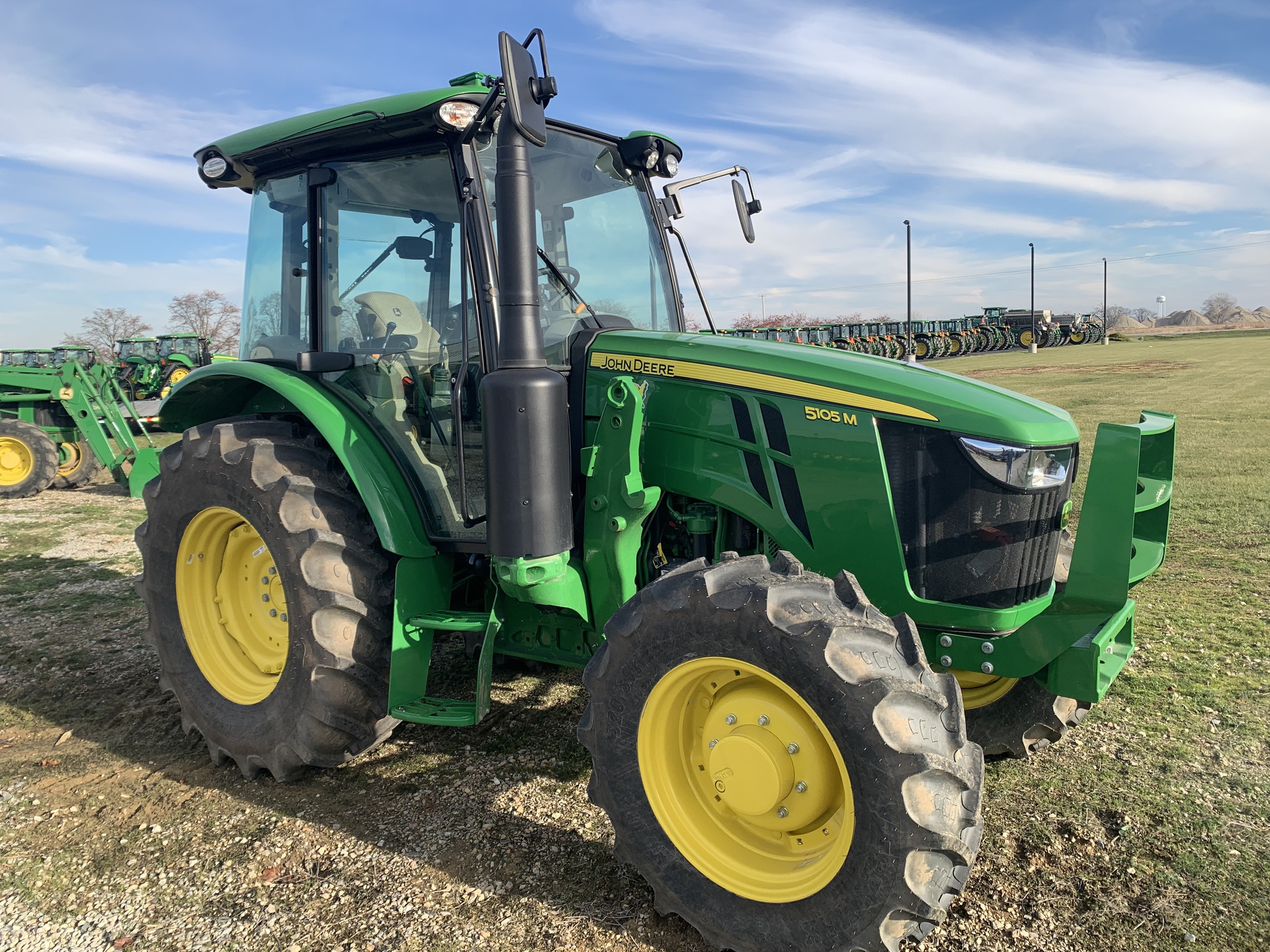 2023 John Deere 5105M Image 3