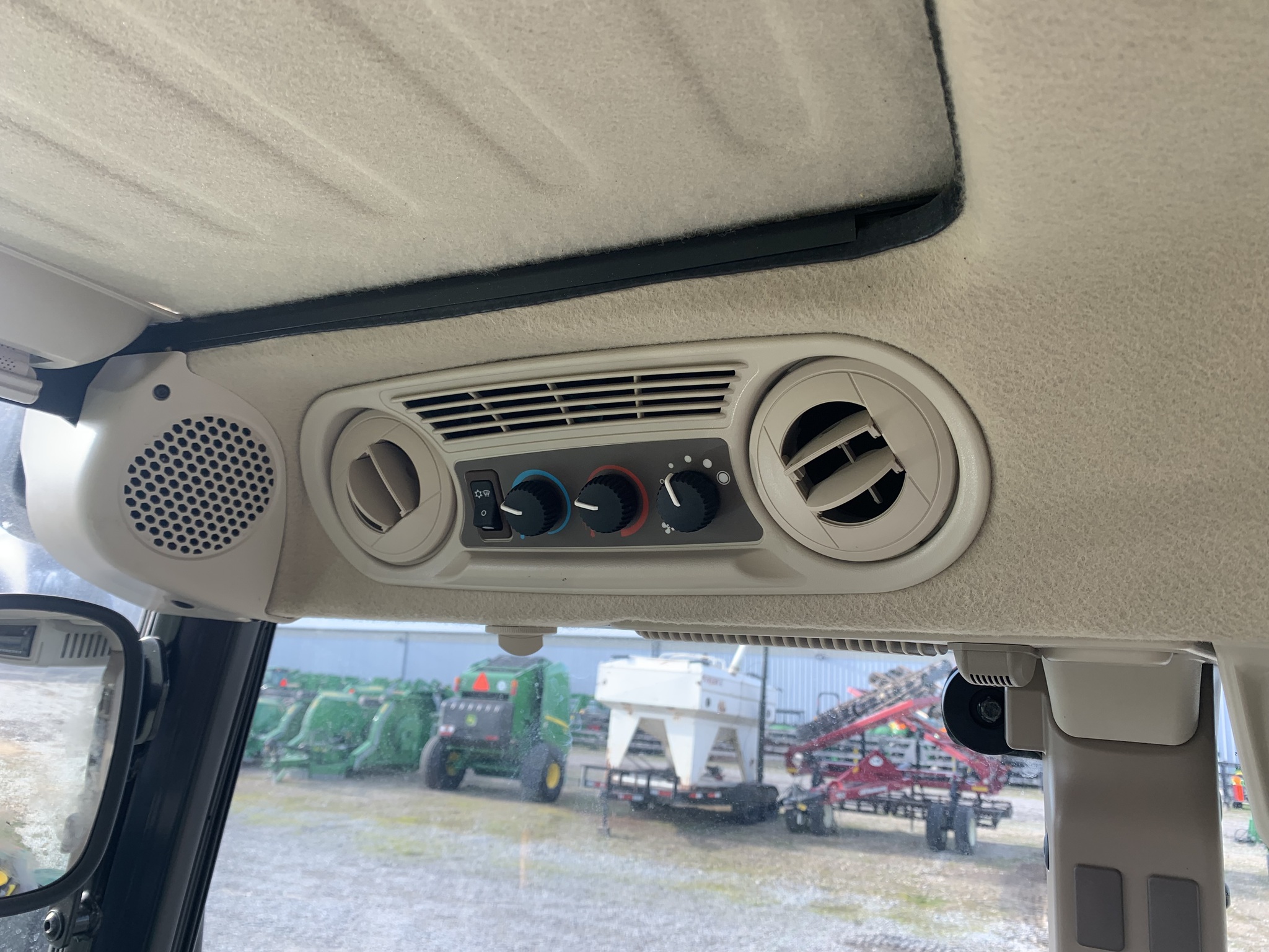 2023 John Deere 5105M Image 16