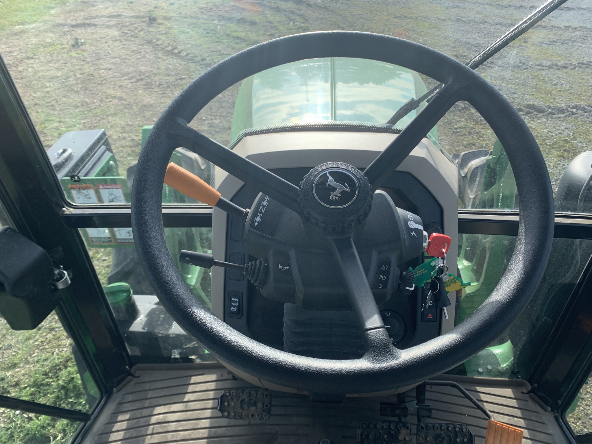 2023 John Deere 5105M Image 18