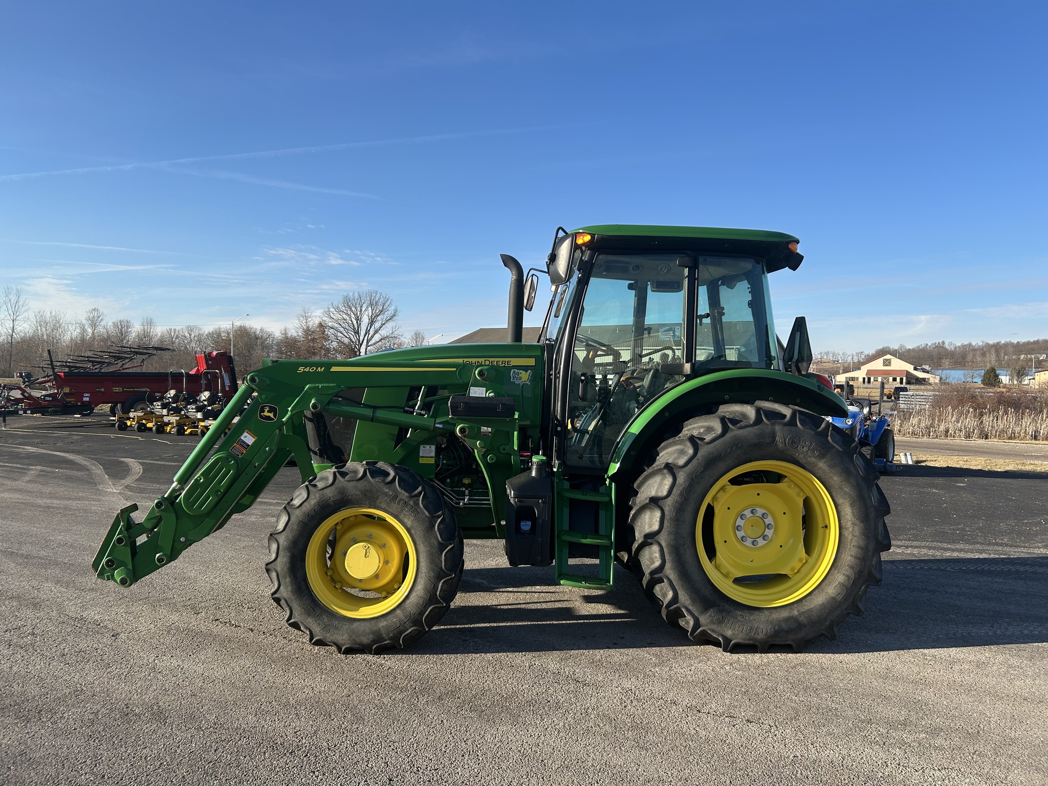 2022 John Deere 6120E Cab Image 2