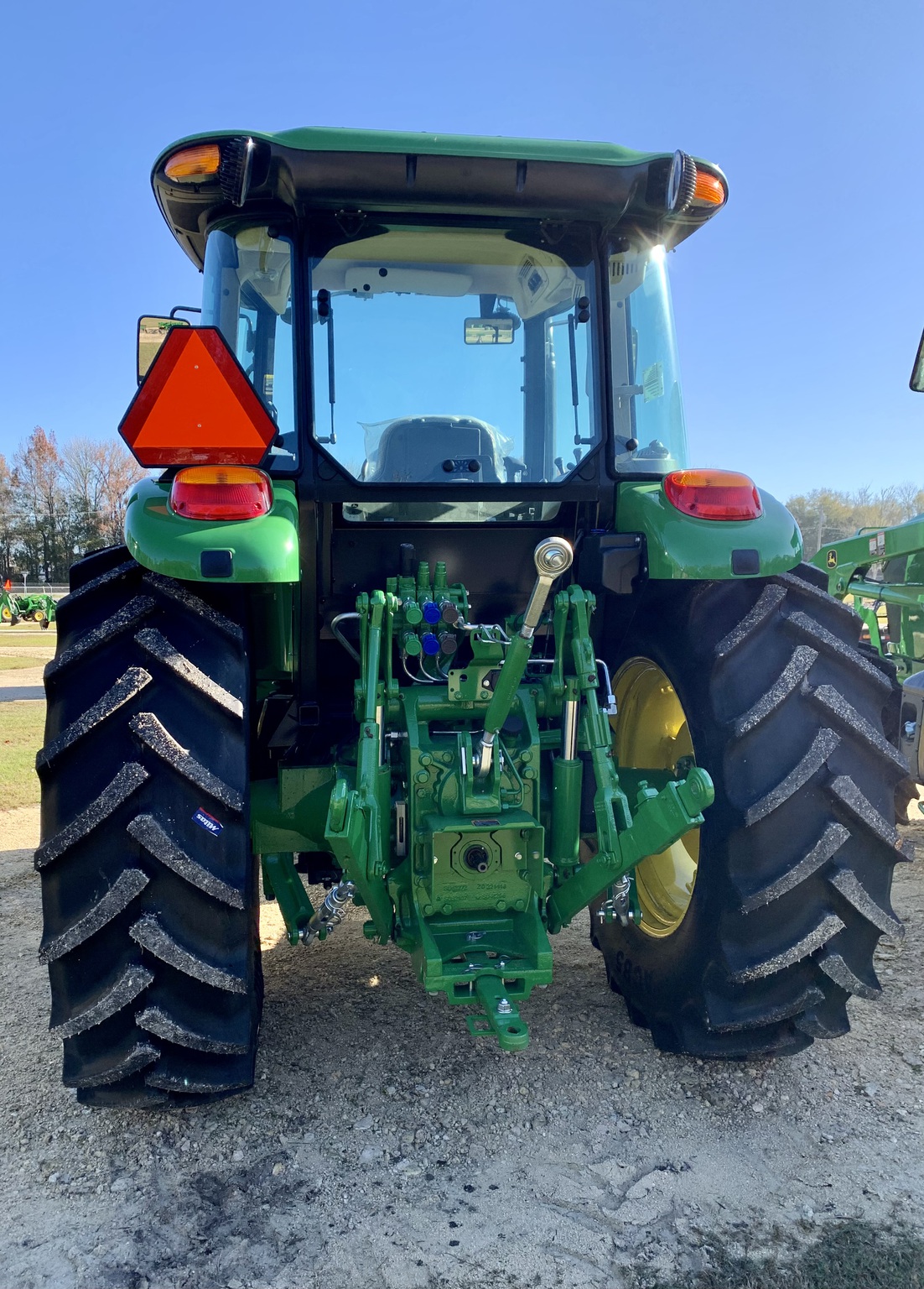 2023 John Deere 6135E Image 4