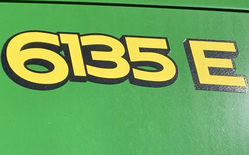 2023 John Deere 6135E Image 9
