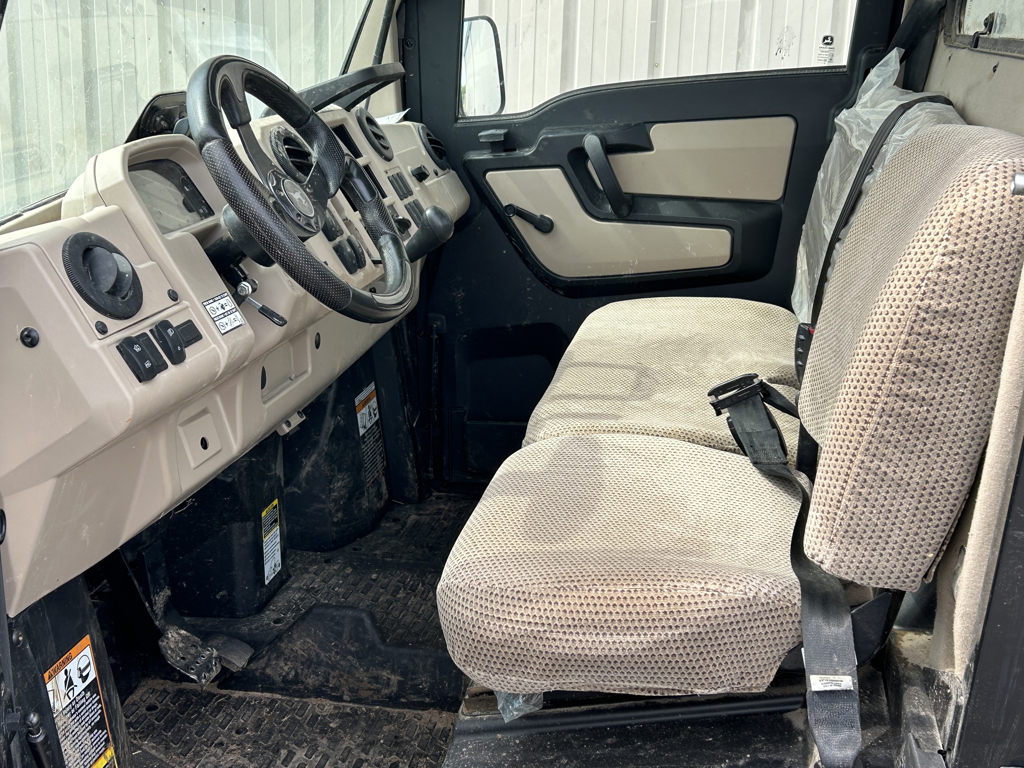  2021 John Deere XUV 835R at Heritage Tractor in Rogersville, MO