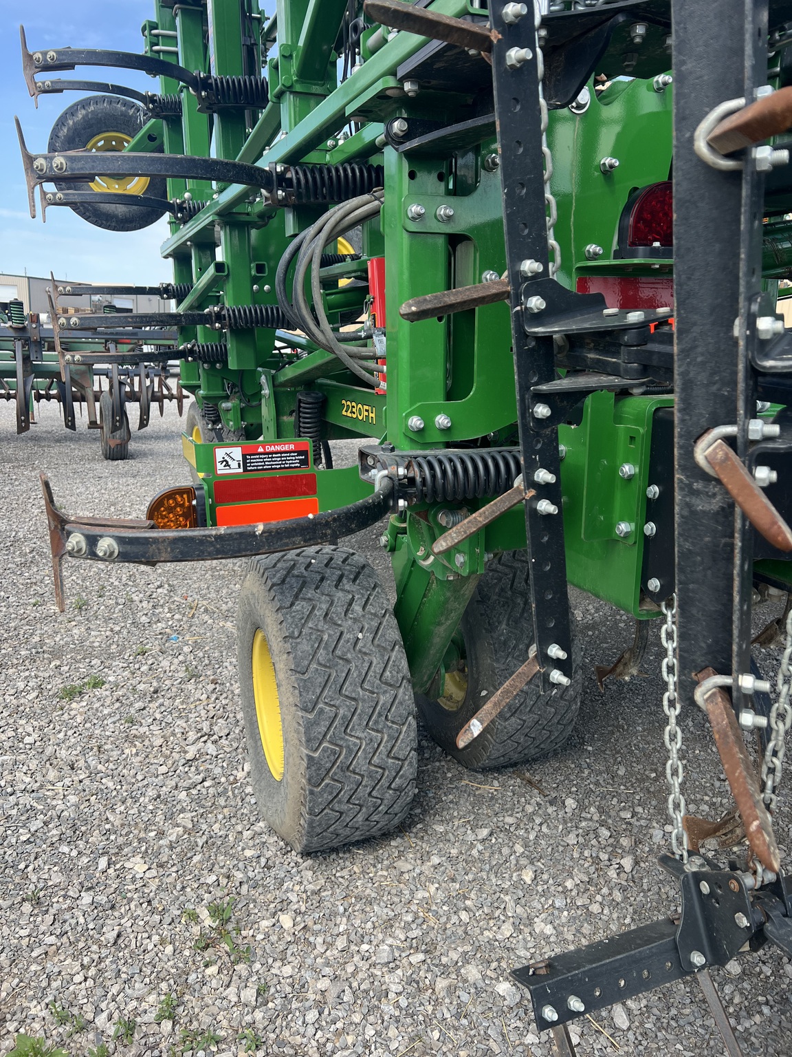 2023 John Deere 2230FH Image 14