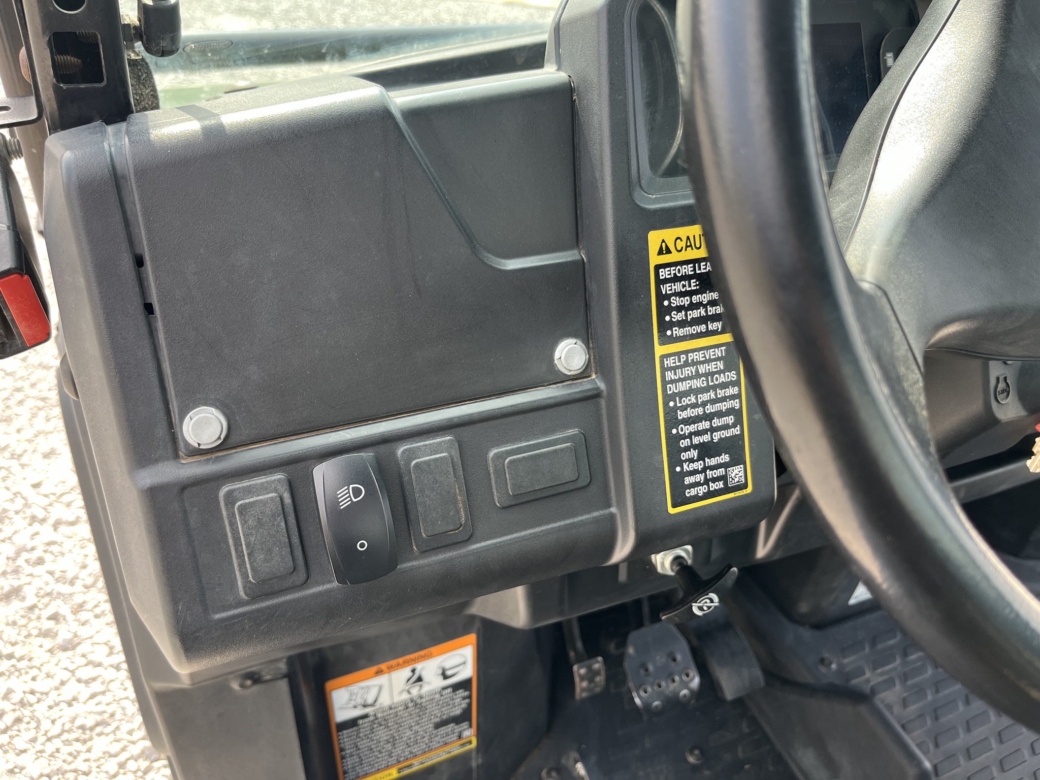  2019 John Deere XUV 835M at Heritage Tractor in Adrian, MO