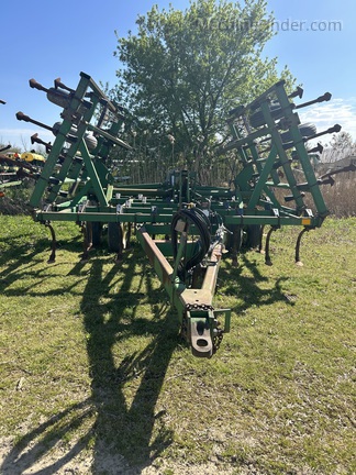 John Deere 980 | Field Cultivators | MachineFinder