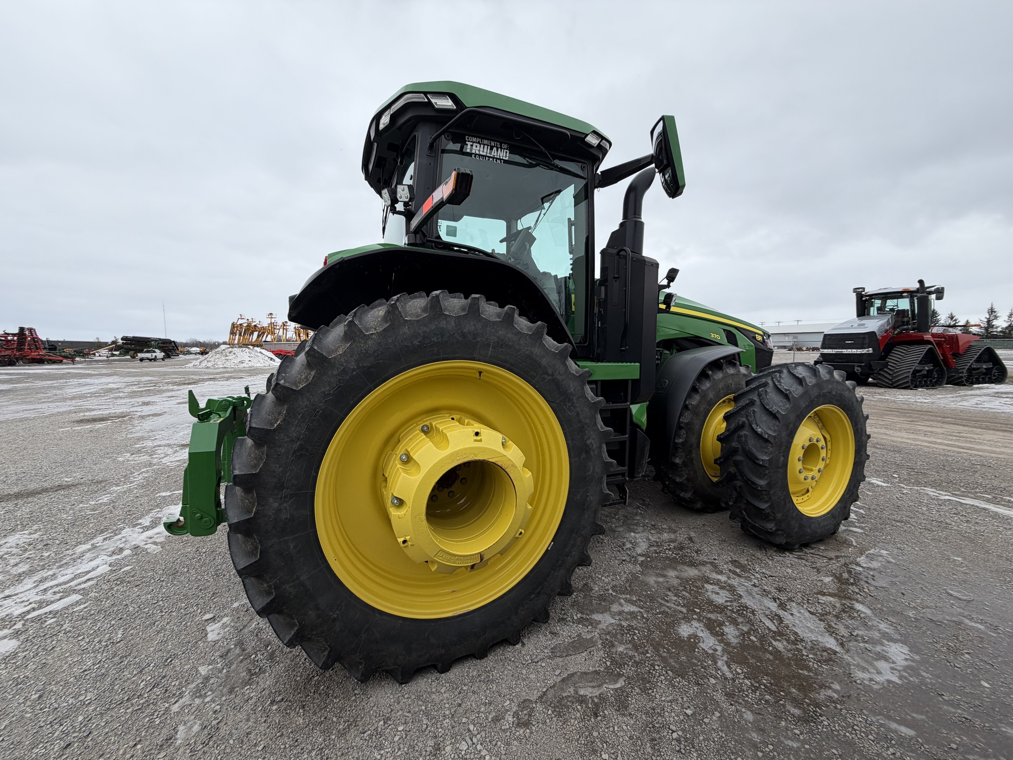 2023 John Deere 8R 370 Image 6