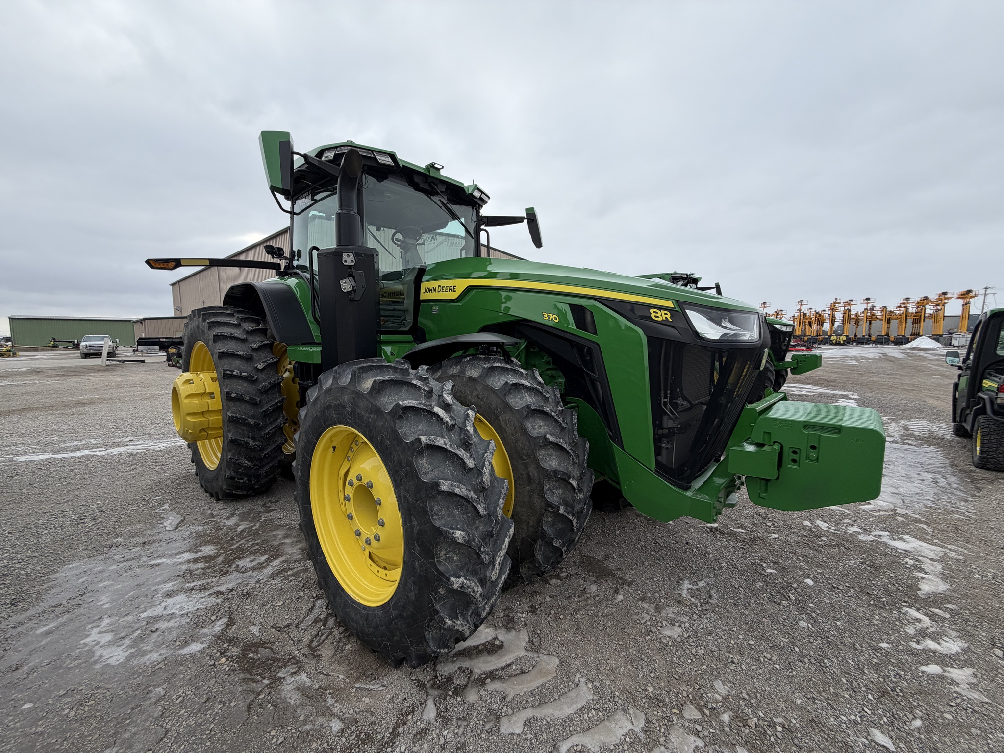 2023 John Deere 8R 370 Image 7