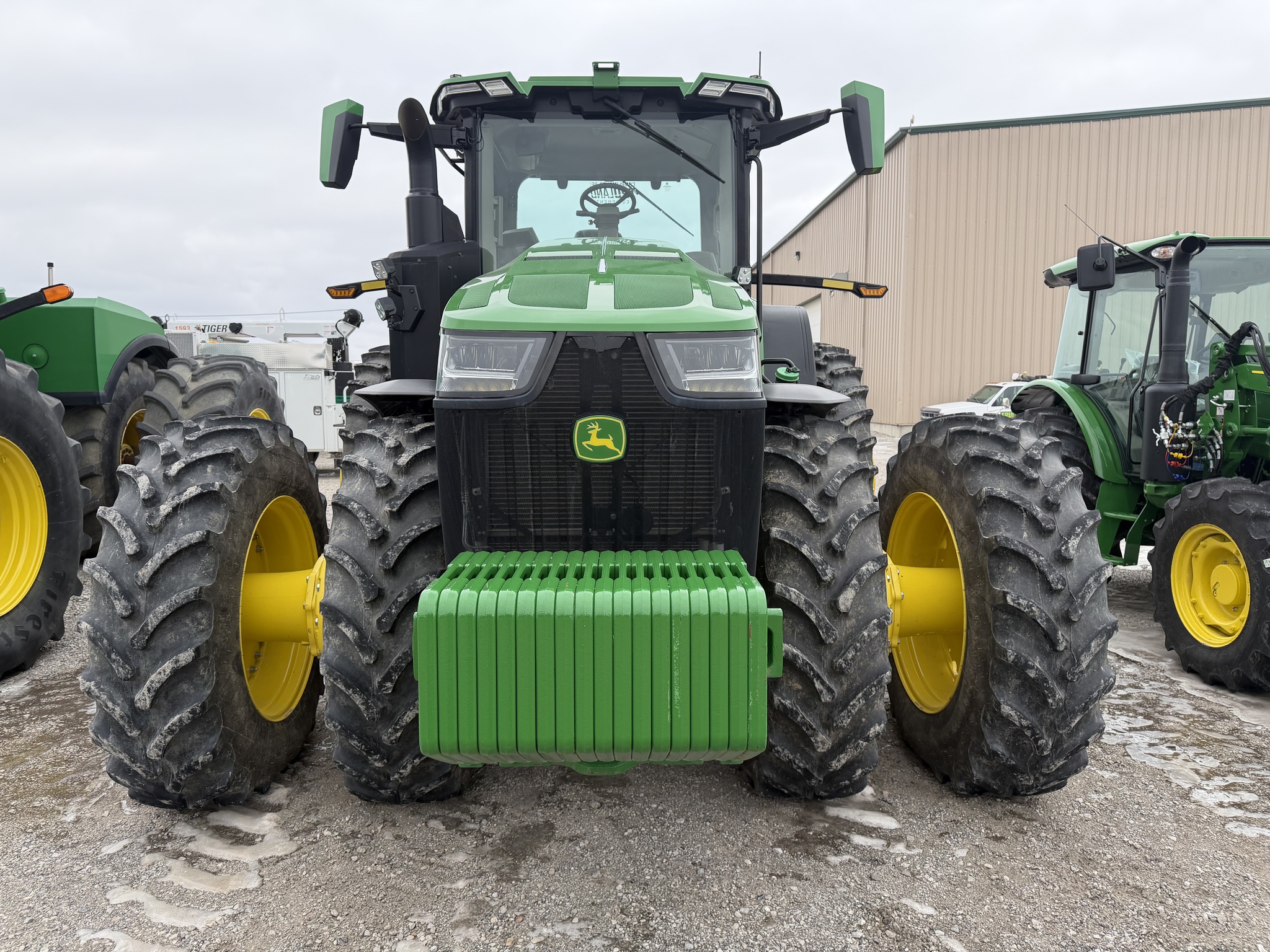 2023 John Deere 8R 370 Image 8