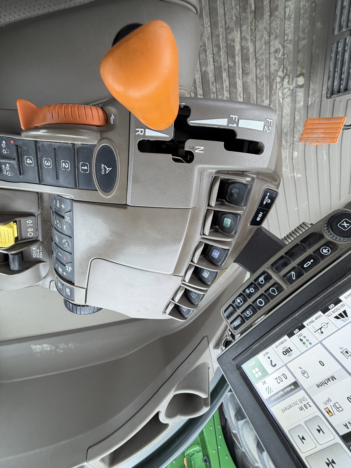 2023 John Deere 8R 370 Image 14