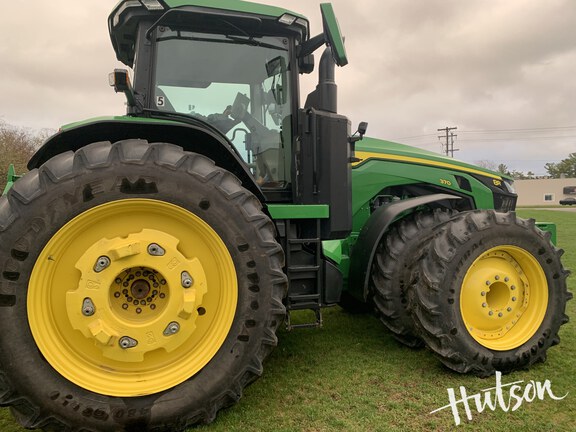 Photo of 2023 John Deere 8R 370