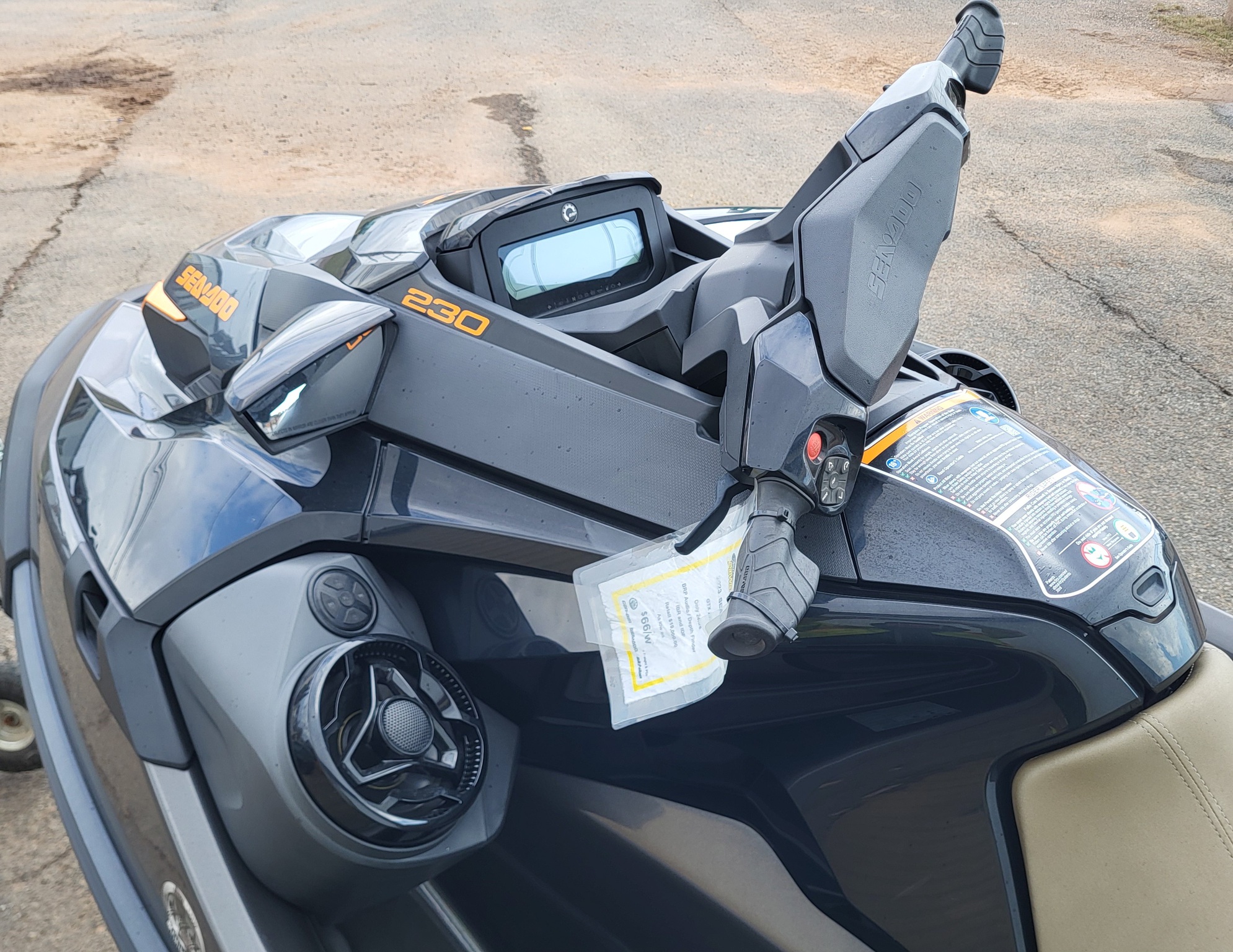 2023 Seadoo GTX 230 Image 2